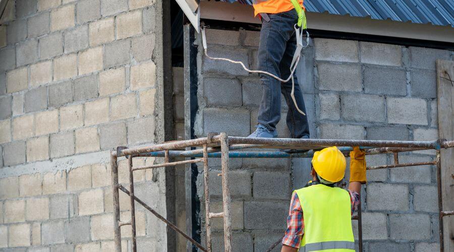 Professional gutter cleaning in Warm Springs, OR